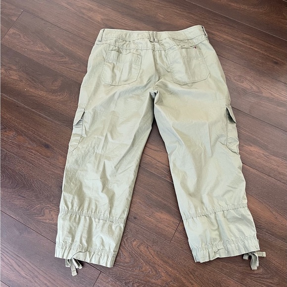 Tommy Hilfiger cargo capris pants size 6 - Picture 4 of 6